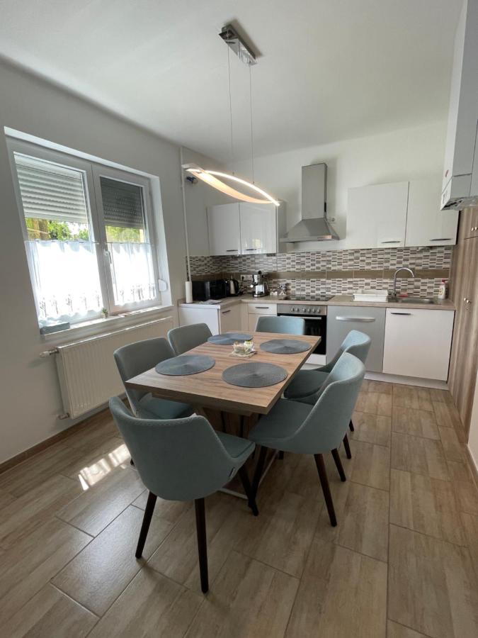 Thermal Next I Weninger Apartman Kiskunhalas Εξωτερικό φωτογραφία
